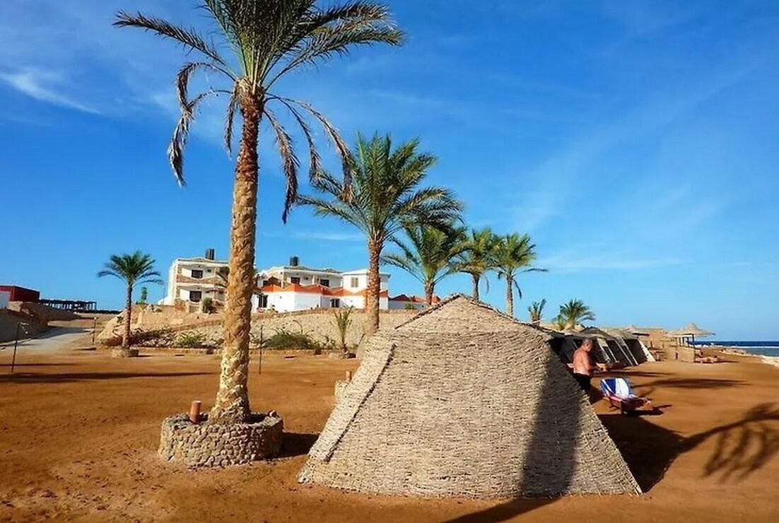 Картинка Coral Garden Resort & Diving Center 2*